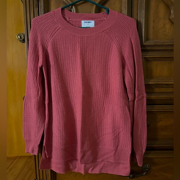 Old navy, women’s pink sweater - Picture 1 of 2